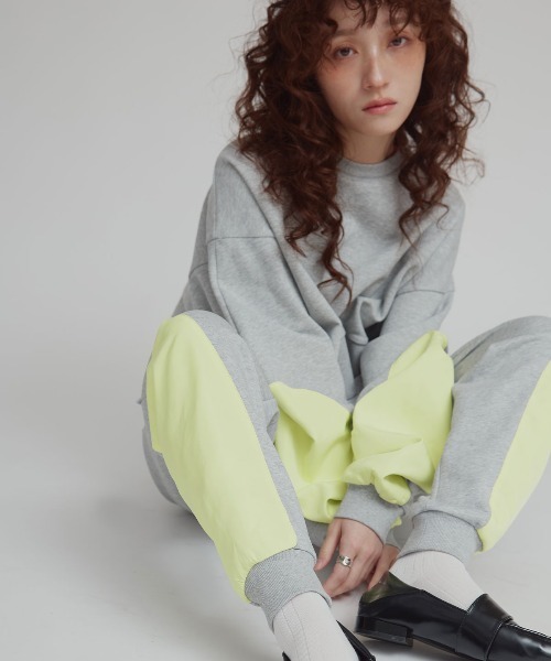 W:Huku(フーク)の「アームパッチ スウェット プルオーバー / Arm Patch Sweatshirt Pullover(スウェット・レディース・オフホワイト/ブラック・FREE)」の7枚目の写真