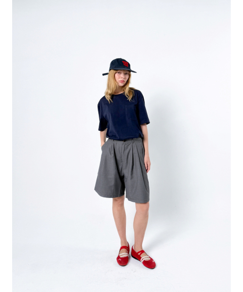 OVERTHEOIR(オーバー ド ワール)の「バミューダツーピンタックスラックスパンツ(その他パンツ・メンズ・グレー・SMALL/MEDIUM/LARGE/X-LARGE/XX-LARGE)」の3枚目の写真
