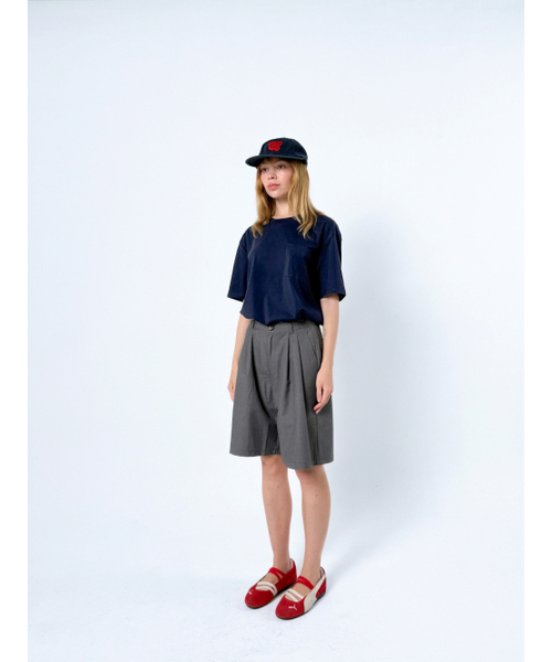 OVERTHEOIR(オーバー ド ワール)の「バミューダツーピンタックスラックスパンツ(その他パンツ・メンズ・グレー・SMALL/MEDIUM/LARGE/X-LARGE/XX-LARGE)」の4枚目の写真