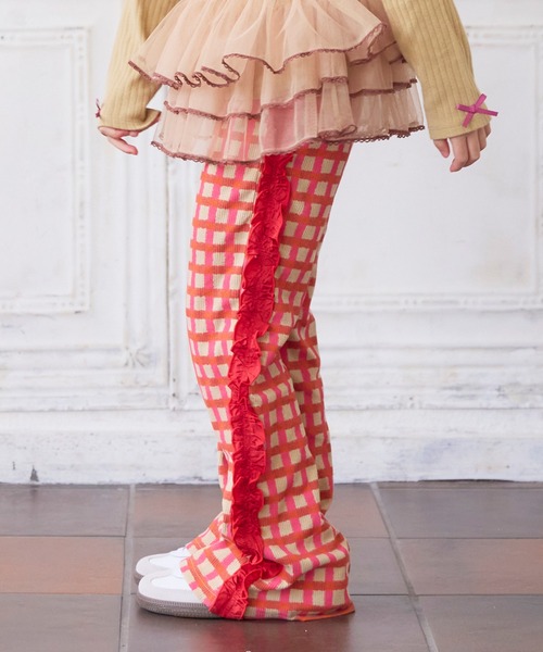 MARKEY'S(マーキーズ)の「サイドフリルフレアーパンツ(その他パンツ・キッズ・ピンク系その他/レッド系その他/ブルー系その他・150/110/90/80/140/130/100/120)」の1枚目の写真