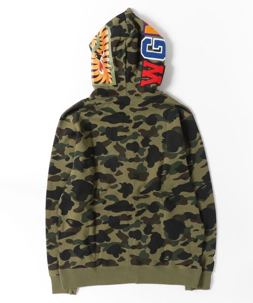 A BATHING APE（アベイシングエイプ）の「1ST CAMO SHARK FULL ZIP HOODIE（パーカー・メンズ・イエロー/グリーン・LARGE/X-LARGE/XX-LARGE/SMALL/MEDIUM）」の3枚目の写真