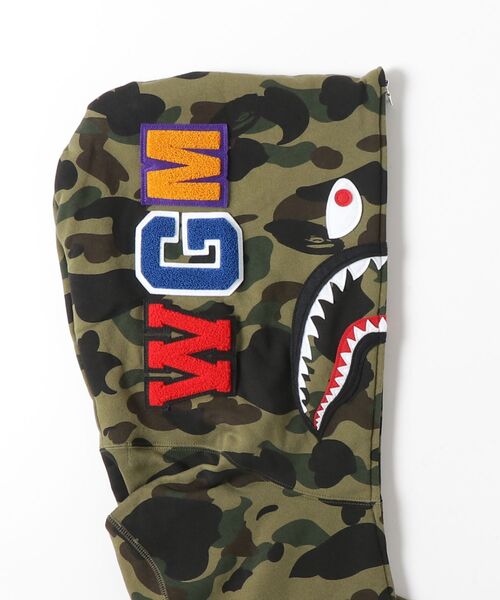 A BATHING APE（アベイシングエイプ）の「1ST CAMO SHARK FULL ZIP HOODIE（パーカー・メンズ・イエロー/グリーン・LARGE/X-LARGE/XX-LARGE/SMALL/MEDIUM）」の5枚目の写真