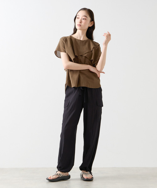 LOGEMENT DE CLAIRE(ロジュモンドクレール)の「フリルブラウス(シャツ/ブラウス・レディース・オフホワイト/ブラック/ブラウン・FREE)」の18枚目の写真