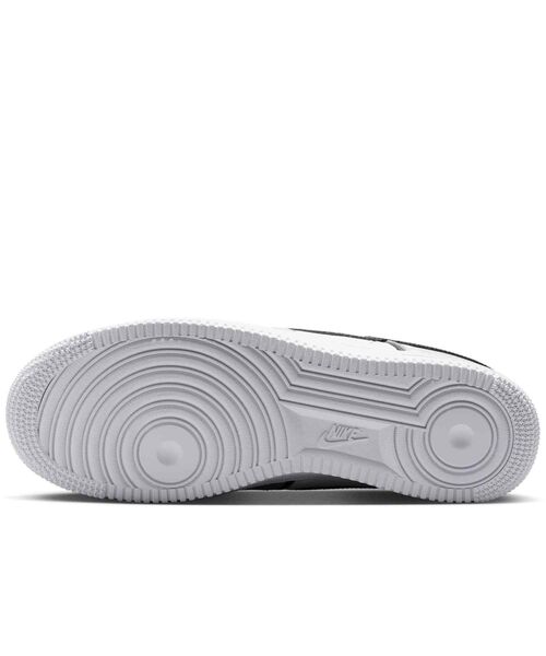NIKE（ナイキ）の「ナイキ エア フォース 1 ‘07 LV8 メンズシューズ / Nike Air Force 1 '07 LV8  Men's Shoes IM5752-001 Metallic Silver（スニーカー・メンズ・シルバー・28/29.5/29/28.5/27.5/26/25.5/25/27/26.5/30/24/24.5）」の8枚目の写真