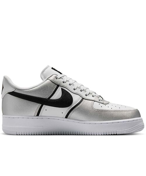 NIKE（ナイキ）の「ナイキ エア フォース 1 ‘07 LV8 メンズシューズ / Nike Air Force 1 '07 LV8  Men's Shoes IM5752-001 Metallic Silver（スニーカー・メンズ・シルバー・28/29.5/29/28.5/27.5/26/25.5/25/27/26.5/30/24/24.5）」の7枚目の写真