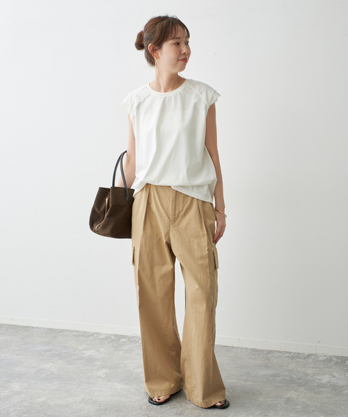 Spick & Span(スピックアンドスパン)の「レースコンビフレンチスリーブTシャツ(Tシャツ/カットソー・レディース・ホワイト/チャコールグレー・FREE)」の4枚目の写真