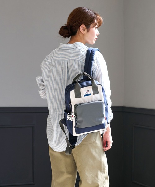 BALMORAL(バルモラル)の「BALMORAL 撥水 スクエアミニリュック 11L(バックパック/リュック・レディース・ブラック/グレイッシュベージュ/スモークピンク/その他1/ネイビー系/ダークグレー・FREE)」の4枚目の写真