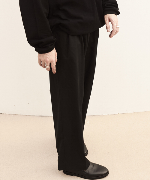 WISM(ウィズム)の「WISM ORIGINAL PRODUCT / ウィズムオリジナルプロダクト TWO TUCK HW TROUSERS(その他パンツ・メンズ・ブラック/ネイビー・MEDIUM/LARGE)」の3枚目の写真