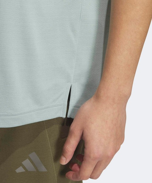 adidas(アディダス)の「テック エッセンシャルズ クール タッチ レギュラーフィット ステルス スリーバー ノースリーブ Tシャツ / アディダス adidas(タンクトップ・メンズ・グリーン・XX-LARGE/3XL/LARGE/MEDIUM/SMALL/X-LARGE/X-SMALL)」の4枚目の写真