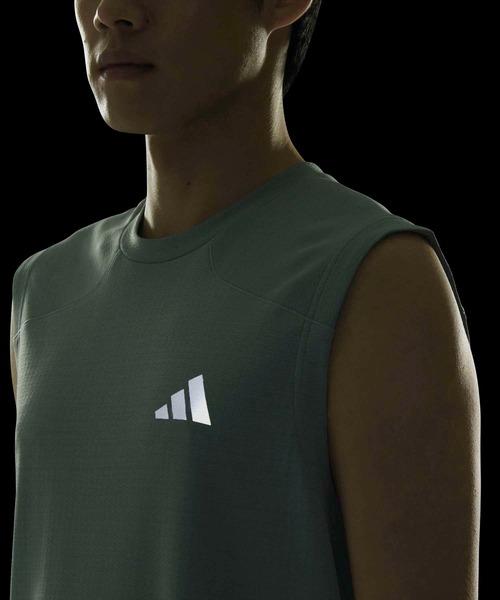 adidas(アディダス)の「テック エッセンシャルズ クール タッチ レギュラーフィット ステルス スリーバー ノースリーブ Tシャツ / アディダス adidas(タンクトップ・メンズ・グリーン・XX-LARGE/3XL/LARGE/MEDIUM/SMALL/X-LARGE/X-SMALL)」の3枚目の写真