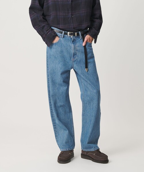 BEAUTY&YOUTH UNITED ARROWS(ビューティーアンドユースユナイテッドアローズ)の「ハイツイスト フェード デニム パンツ クラシック NO.7(デニムパンツ・メンズ・ライトブルー・28inch/32inch/34inch/30inch)」の4枚目の写真