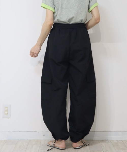 DISKEEN SURE(ディスキーンシュアー)の「トレンド感抜群【絶妙脚長見えラインデザイン】2WAY カーブパンツ バレルレッグパンツ シャカパン(その他パンツ・レディース・オフホワイト/ブラック/グレー/ネイビー・フリー)」の21枚目の写真