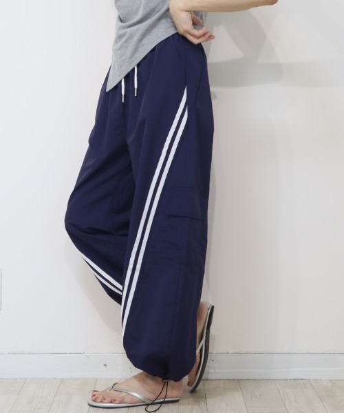 DISKEEN SURE(ディスキーンシュアー)の「トレンド感抜群【絶妙脚長見えラインデザイン】2WAY カーブパンツ バレルレッグパンツ シャカパン(その他パンツ・レディース・オフホワイト/ブラック/グレー/ネイビー・フリー)」の13枚目の写真