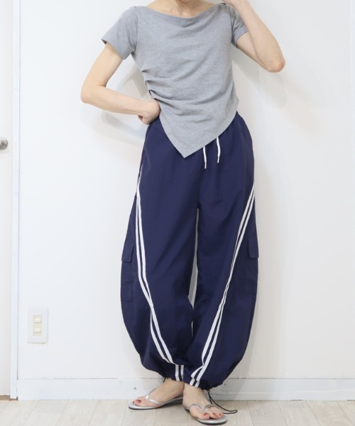 DISKEEN SURE(ディスキーンシュアー)の「トレンド感抜群【絶妙脚長見えラインデザイン】2WAY カーブパンツ バレルレッグパンツ シャカパン(その他パンツ・レディース・オフホワイト/ブラック/グレー/ネイビー・フリー)」の14枚目の写真