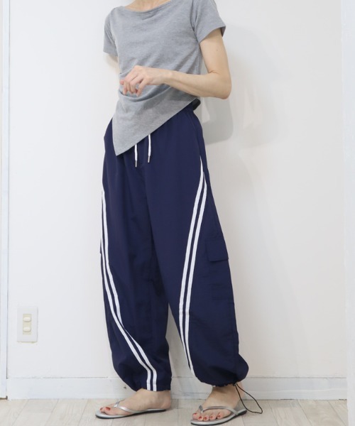 DISKEEN SURE(ディスキーンシュアー)の「トレンド感抜群【絶妙脚長見えラインデザイン】2WAY カーブパンツ バレルレッグパンツ シャカパン(その他パンツ・レディース・オフホワイト/ブラック/グレー/ネイビー・フリー)」の15枚目の写真
