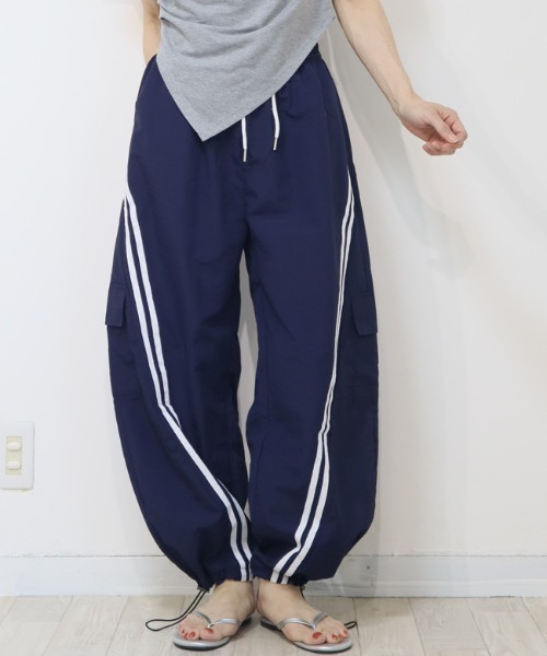 DISKEEN SURE(ディスキーンシュアー)の「トレンド感抜群【絶妙脚長見えラインデザイン】2WAY カーブパンツ バレルレッグパンツ シャカパン(その他パンツ・レディース・オフホワイト/ブラック/グレー/ネイビー・フリー)」の16枚目の写真