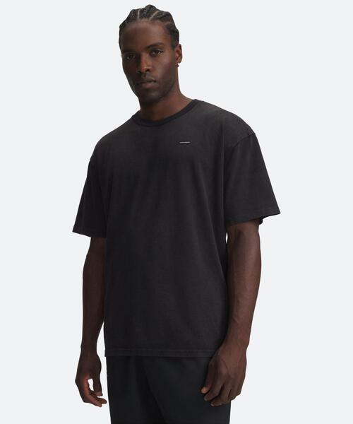 UNDER ARMOUR(アンダーアーマー)の「UAヘビーウェイト オーバーサイズ ウォッシュ ショートスリーブ Tシャツ(ライフスタイル/メンズ)(Tシャツ/カットソー・メンズ・ブラック系・L/XL/M/3XL/2XL)」の1枚目の写真