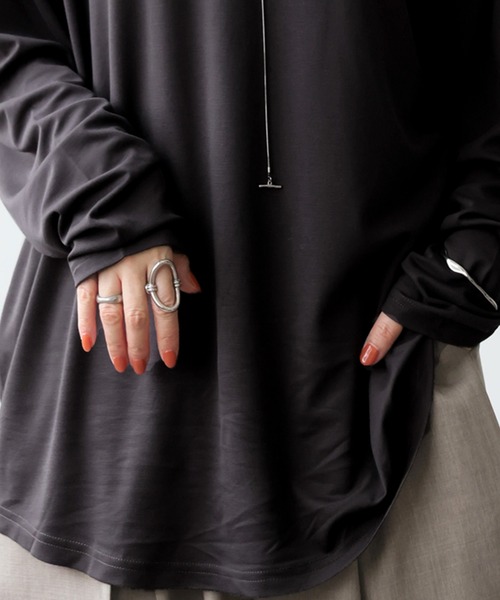 antiqua(アンティカ)の「接触冷感 とろみ素材 ロンT(Tシャツ/カットソー・レディース・ダークグレー/カーキ/ブラック/グレイッシュベージュ/ホワイト系その他・XL/M/L)」の18枚目の写真
