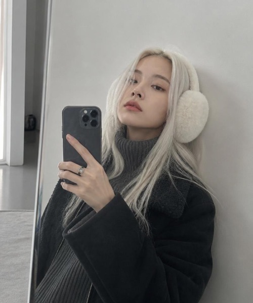 Burner(バーナー)の「【Caburu(カブル)】折りたたみ式 もこもこ フェイクファーイヤーマフ cab-earmuffs-3-7(イヤーマフ・レディース・グレー/ブラウン/ベージュ/ブラック/ホワイト・FREE)」の2枚目の写真
