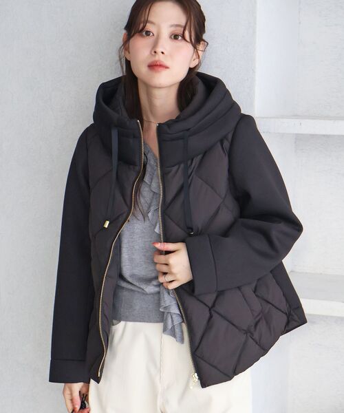 le.coeur blanc(ルクールブラン)の「カットボンディング×スムースタフタショートブルゾン(ブルゾン・レディース・ブラック/ブラウン/オフホワイト/グレイッシュベージュ・40/38)」の2枚目の写真
