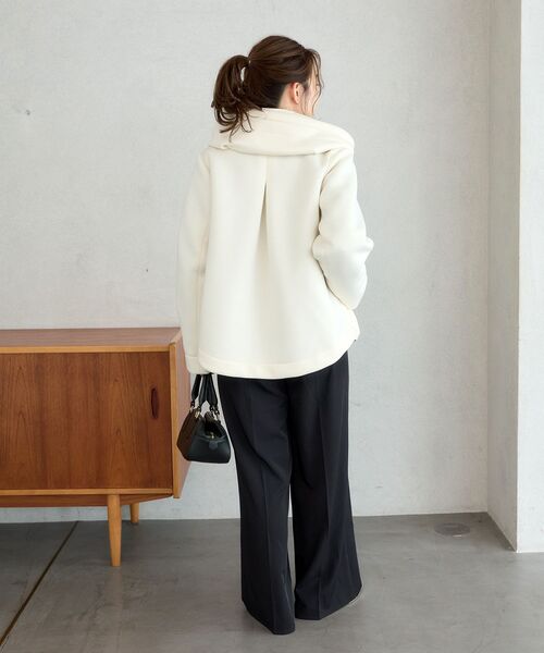 le.coeur blanc(ルクールブラン)の「カットボンディング×スムースタフタショートブルゾン(ブルゾン・レディース・ブラック/ブラウン/オフホワイト/グレイッシュベージュ・40/38)」の13枚目の写真