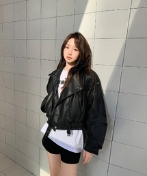 オーバーサイズ ショートフェイクレザーライダースジャケット