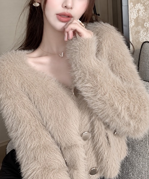 SAISON DE PAPILLON（セゾンドパピヨン）の「シャギーカーディガン レディース ショート丈 Vネック 長袖 ダブルボタン 羽織り フェミニン 韓国ファッション（カーディガン/ボレロ・レディース・ブラック/ベージュ・フリー）」の9枚目の写真