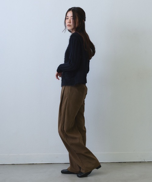 Clum（クルム）の「shaggy double button rib knit top / シャギーリブダブルボタンニットトップス（ニット/セーター・レディース・ブラック/アイボリー・FREE）」の8枚目の写真