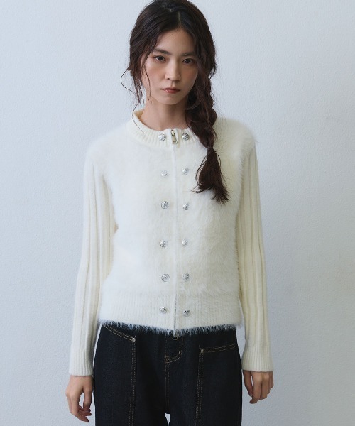 Clum（クルム）の「shaggy double button rib knit top / シャギーリブダブルボタンニットトップス（ニット/セーター・レディース・ブラック/アイボリー・FREE）」の10枚目の写真