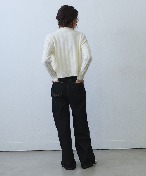 Clum（クルム）の「shaggy double button rib knit top / シャギーリブダブルボタンニットトップス（ニット/セーター・レディース・ブラック/アイボリー・FREE）」の16枚目の写真