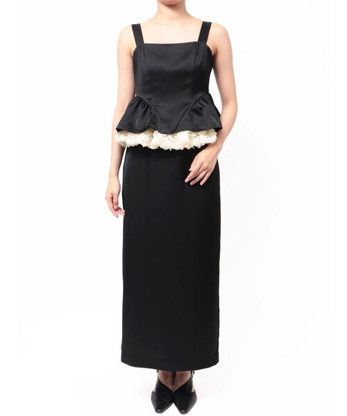 LAGUNAMOON(ラグナムーン)の「LADYフォルムペプラムセットアップ(ワンピース・レディース・ベージュ/ブラック・MEDIUM/SMALL)」の1枚目の写真