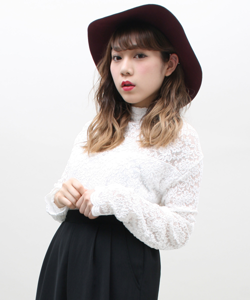 PUNYUS（プニュズ）の「レーストップス（Tシャツ/カットソー・レディース・ブラック/ホワイト・1/2/3/4）」の2枚目の写真