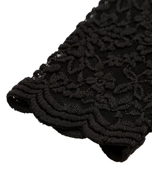 PUNYUS（プニュズ）の「レーストップス（Tシャツ/カットソー・レディース・ブラック/ホワイト・1/2/3/4）」の5枚目の写真