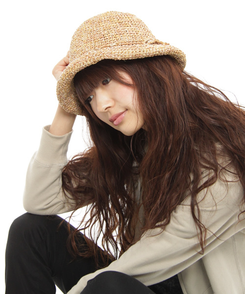 BEAMS BOY(ビームスボーイ)の「BEAMS BOY / ラフィアクロッシェ ハット(ハット・レディース・ベージュ・ONE SIZE)」の2枚目の写真
