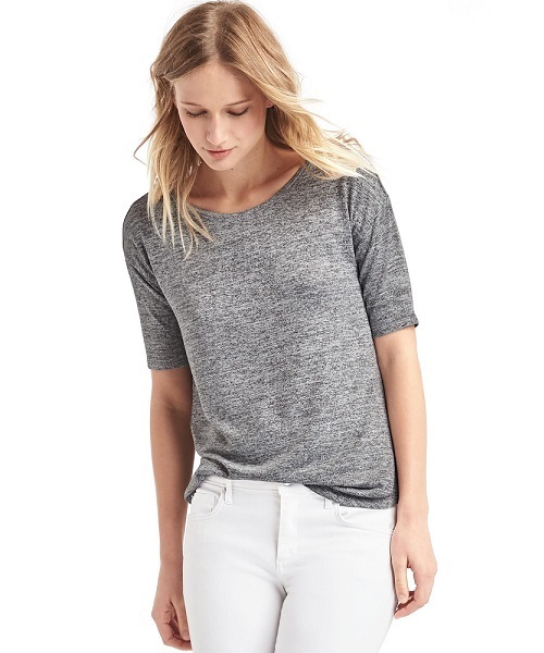 GAP（ギャップ）の「Gap ソフトスパンニットTシャツ（Tシャツ/カットソー・レディース・グリーン/ベージュ/ブラック/グレー/ブルー・L/XS/M/S/XXS）」の3枚目の写真