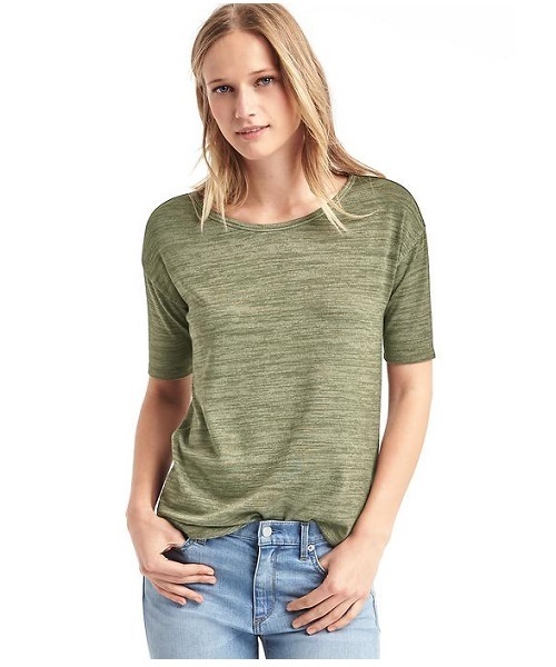 GAP（ギャップ）の「Gap ソフトスパンニットTシャツ（Tシャツ/カットソー・レディース・グリーン/ベージュ/ブラック/グレー/ブルー・L/XS/M/S/XXS）」の4枚目の写真