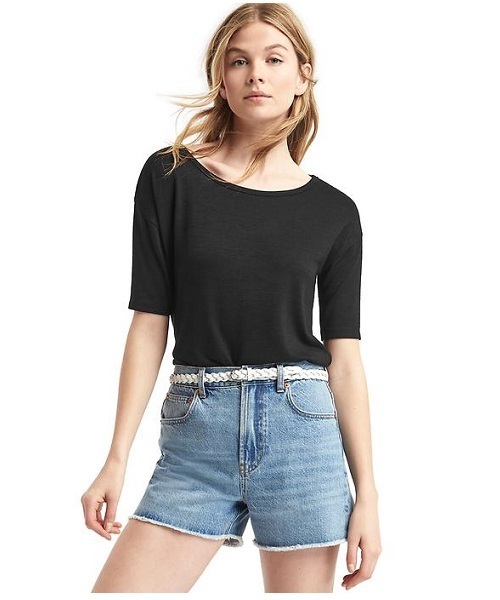 GAP（ギャップ）の「Gap ソフトスパンニットTシャツ（Tシャツ/カットソー・レディース・グリーン/ベージュ/ブラック/グレー/ブルー・L/XS/M/S/XXS）」の2枚目の写真