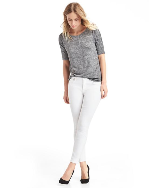 GAP（ギャップ）の「Gap ソフトスパンニットTシャツ（Tシャツ/カットソー・レディース・グリーン/ベージュ/ブラック/グレー/ブルー・L/XS/M/S/XXS）」の10枚目の写真