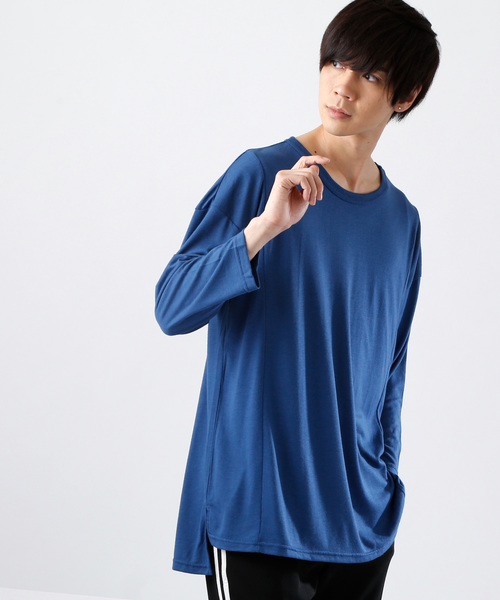 MONO-MART（モノマート）の「オーバーサイズドロップショルダー サイドスリット ヘムラインカットソー/TRストレッチ（Tシャツ/カットソー・メンズ・ライトグレー/ダークネイビー/オフホワイト/ブラック/チャコール/ベージュ/ボルドー/インディゴブルー・FREE）」の6枚目の写真