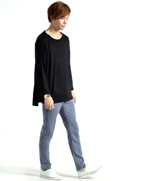 MONO-MART（モノマート）の「オーバーサイズドロップショルダー サイドスリット ヘムラインカットソー/TRストレッチ（Tシャツ/カットソー・メンズ・ライトグレー/ダークネイビー/オフホワイト/ブラック/チャコール/ベージュ/ボルドー/インディゴブルー・FREE）」の9枚目の写真