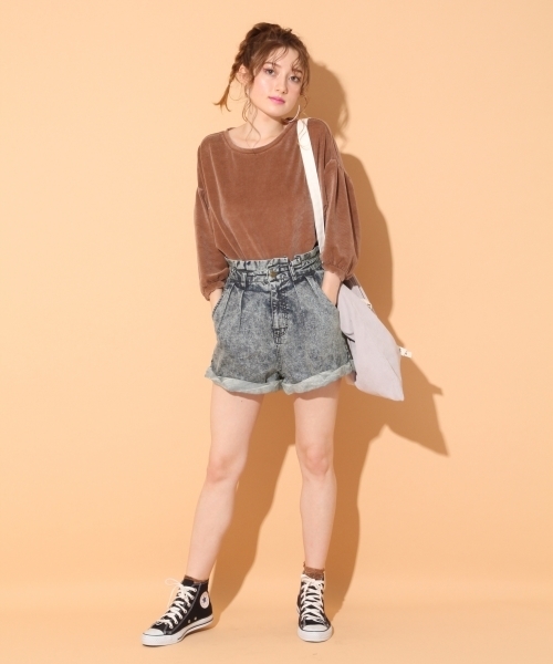 Heather（ヘザー）の「ハイウエストタックデニムショートパンツ 766304（デニムパンツ・レディース・ブルー系その他/ケミカルウォッシュ・SMALL/MEDIUM）」の15枚目の写真