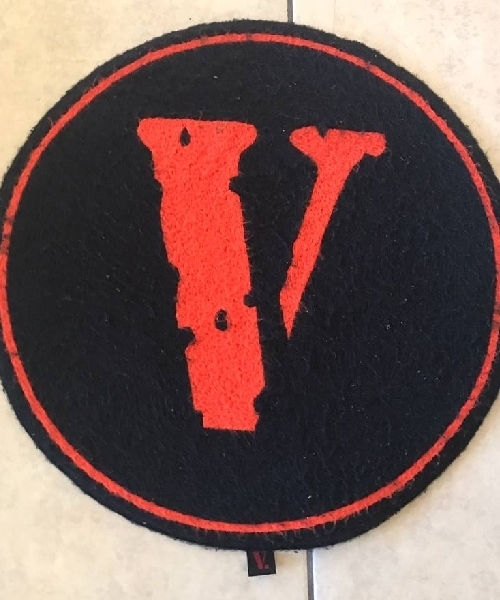 AND SQUARE（アンドスクエア）の「VLONE RUG ラグマット/ヴィーロン