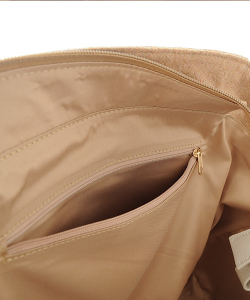 Luz Llena（ラズレナ）の「異素材仕立て・スクエアトートバッグ（トートバッグ・レディース・ベージュ・ﾌﾘ-）」の7枚目の写真