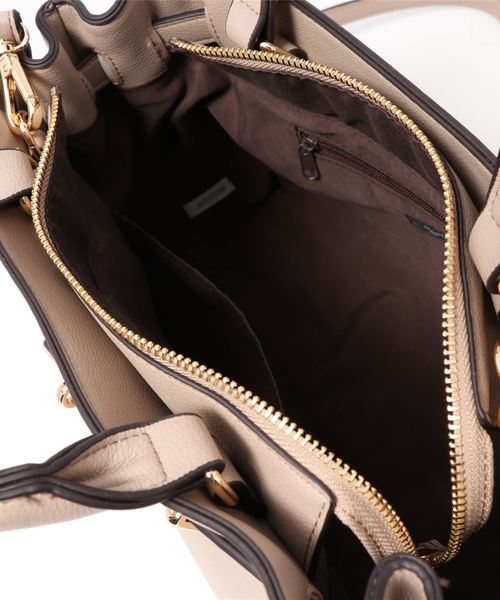 NATURAL BEAUTY BASIC（ナチュラルビューティーベーシック）の「スレンダーベルトショルダー（ショルダーバッグ・レディース・ブラック/ベージュ/ブルー・ﾌﾘ-）」の5枚目の写真