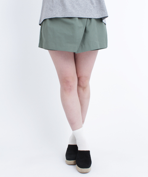 SILAS（サイラス）の「ALICE SHORT PANT（その他パンツ・レディース・ネイビー/オリーブ・SMALL/MEDIUM）」の2枚目の写真
