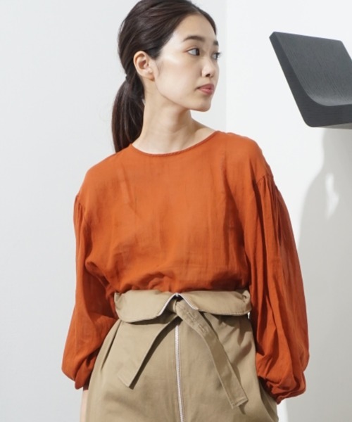 HERENCIA�i�w�����`�A�j�́u�{�C���M���U�[�u���E�X�iT�V���c/�J�b�g�\�[�j�v�b�_�[�N�I�����W