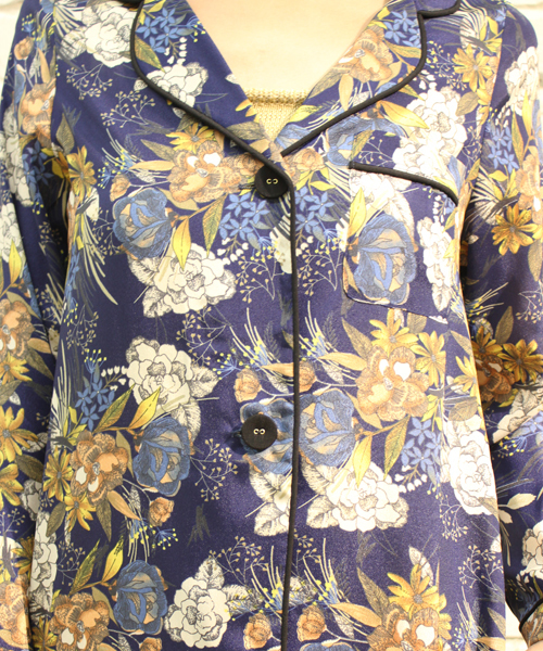 mystic（ミスティック）の「植物プリントシャツワンピース（ワンピース・レディース・オフホワイト/ネイビー・FREE）」の7枚目の写真