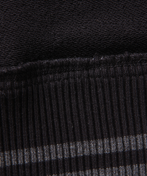 BEAMS（ビームス）の「BEAMS / フード スウェット スタジャン（パーカー・メンズ・マスタード/ネイビー/ブラック・LARGE/SMALL/X-LARGE/MEDIUM）」の7枚目の写真