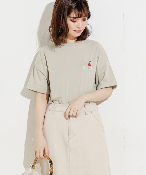 natural couture（ナチュラルクチュール）の「女の子の1日刺繍Tシャツ（Tシャツ/カットソー・レディース・オフホワイト/ミント/ナチュラル/スミクロ・FREE）」の4枚目の写真