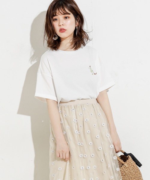 natural couture（ナチュラルクチュール）の「女の子の1日刺繍Tシャツ（Tシャツ/カットソー・レディース・オフホワイト/ミント/ナチュラル/スミクロ・FREE）」の7枚目の写真